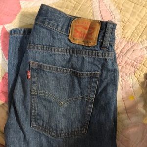 LIKE NEW Levi Strauss & Co 550 size 16 reg